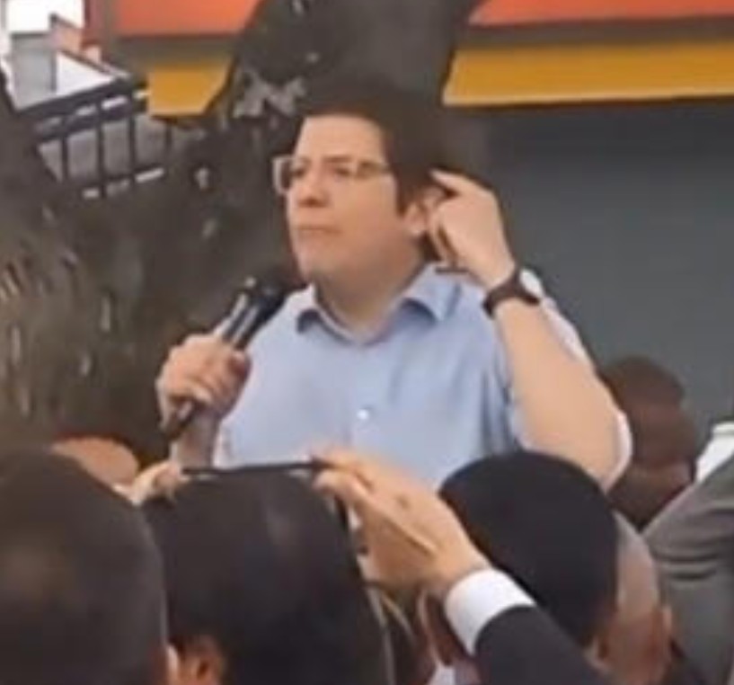 Colombian Presidential Candidate Shot Video at Campaign Rally